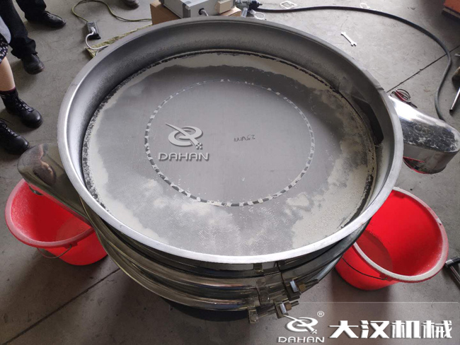 篩分過(guò)程中帶有水分的物料會(huì)影響篩分效果嗎？